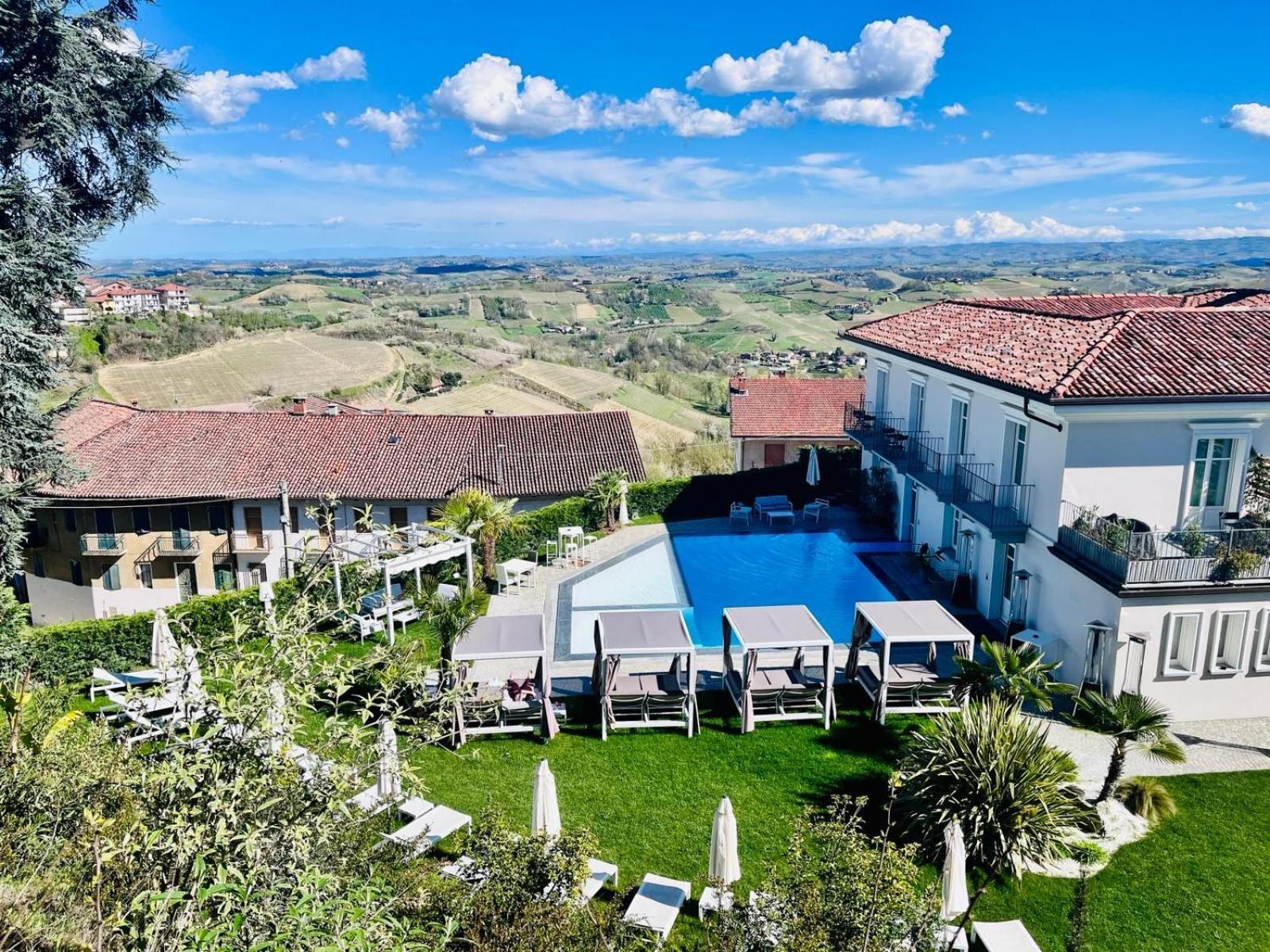 Villa Nonna Cicci Boutique Hotel - SPA Cisterna dʼAsti Esterno foto
