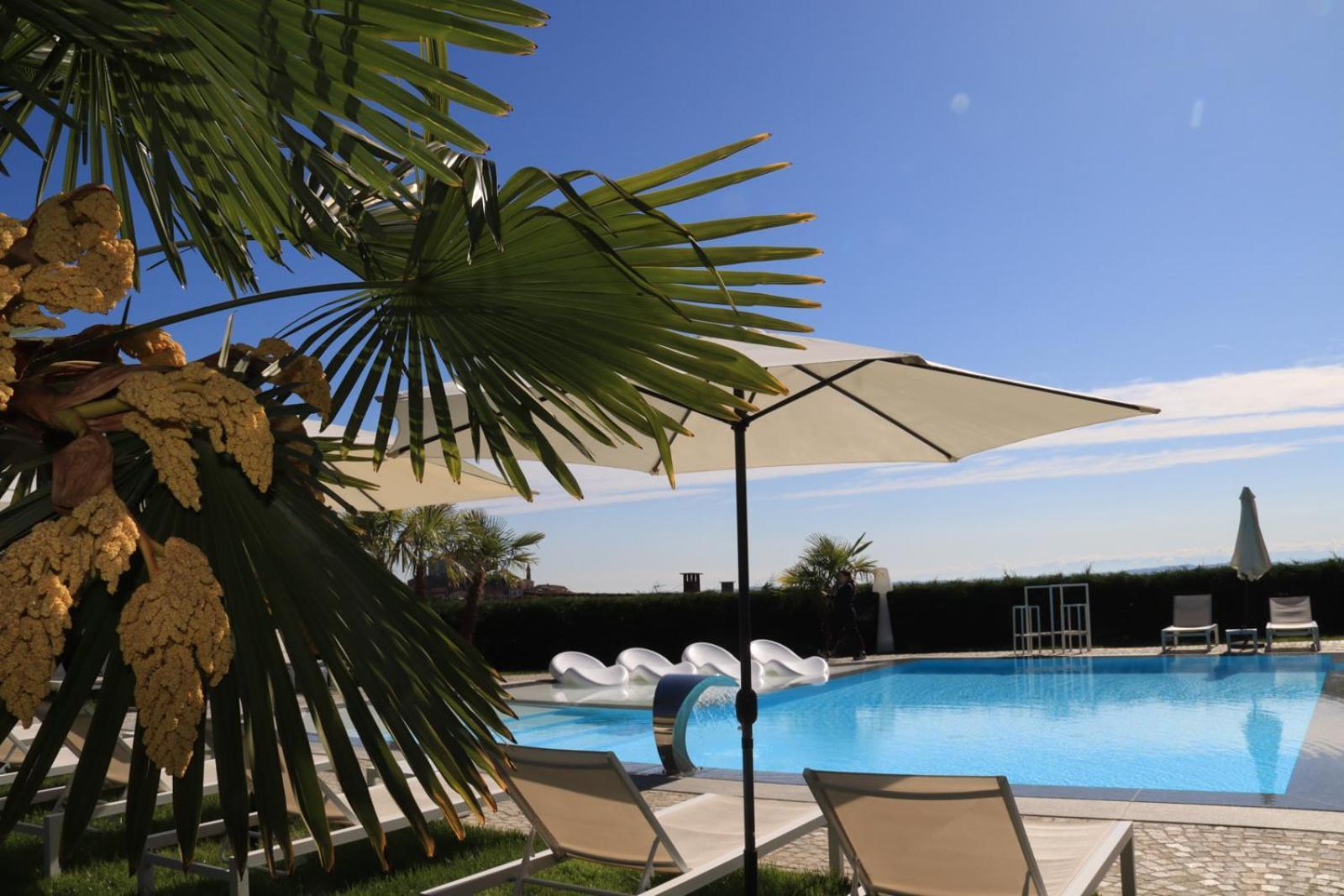 Villa Nonna Cicci Boutique Hotel - SPA Cisterna dʼAsti Esterno foto